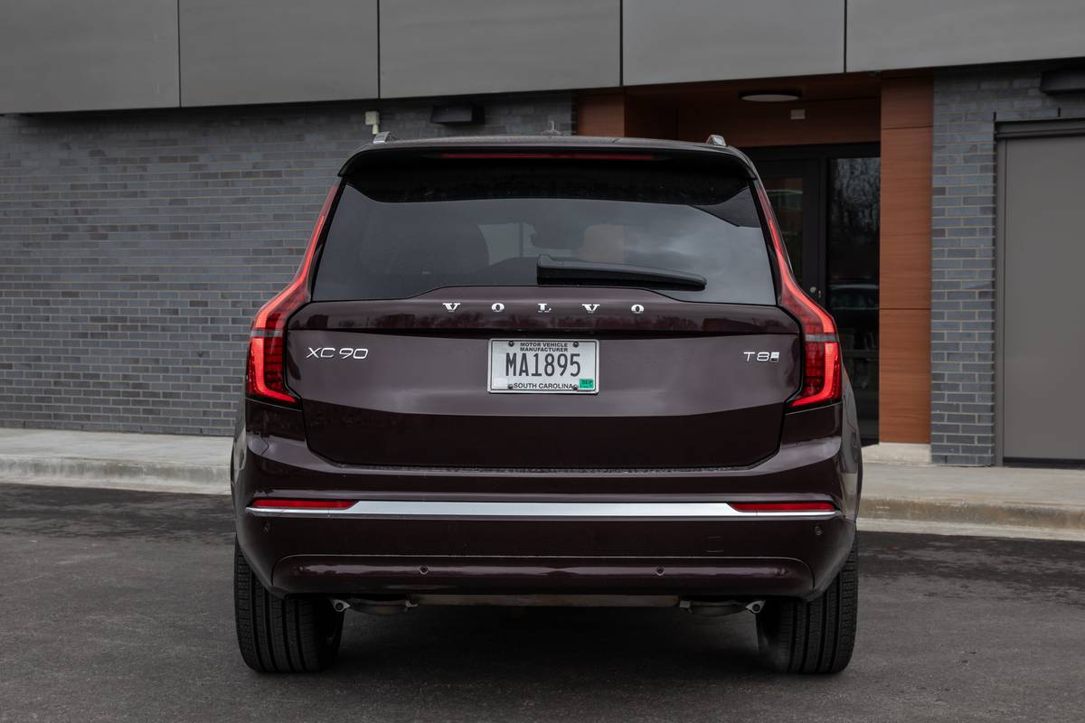 volvo xc90 hybrid 2025 08 exterior rear scaled jpg