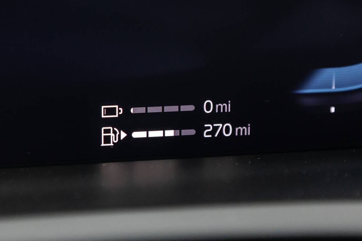 volvo xc90 hybrid 2025 27 interior instrument panel scaled jpg