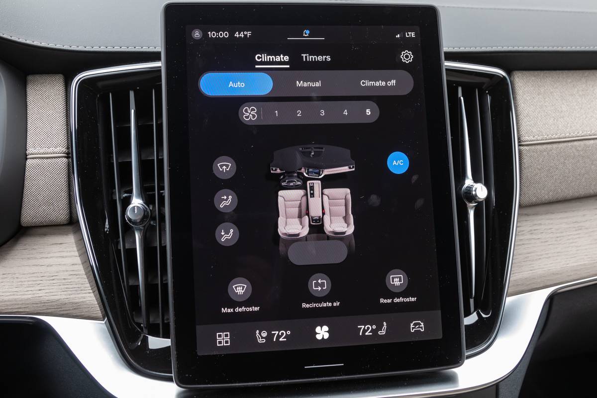 volvo xc90 hybrid 2025 32 interior center stack display scaled jpg