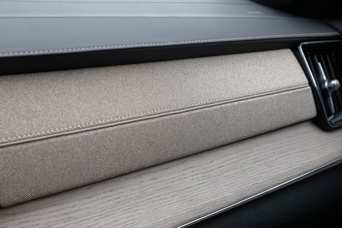 volvo xc90 hybrid 2025 43 interior dashboard scaled jpg