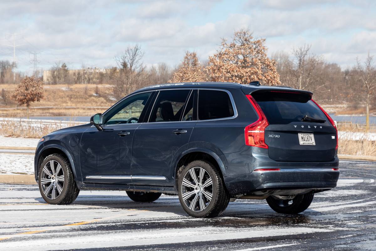 2023 Volvo XC90 Recharge AWD Ultimate: Bright theme review