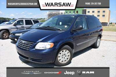 2006 Chrysler Town & Country Base Vehicle Image