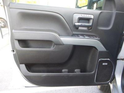 Used 2017 Chevrolet Silverado 2500 Ltz Crew Cab Pickup In