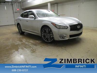 2017 Infiniti Q70
